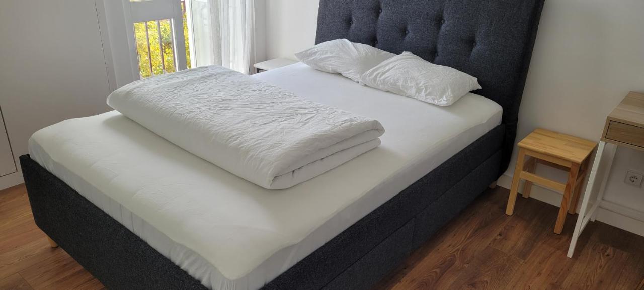 Comfy Room Near Metro & Airport リスボン 部屋 写真